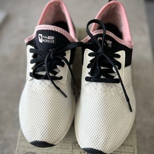 Women’s New Balance sneakers